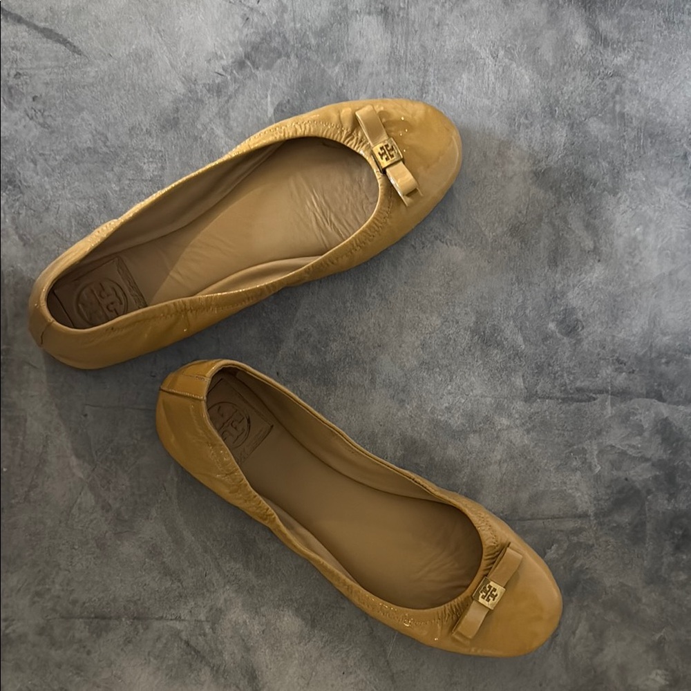 Tory Burch Tan Leather Ballet Flats with Bow